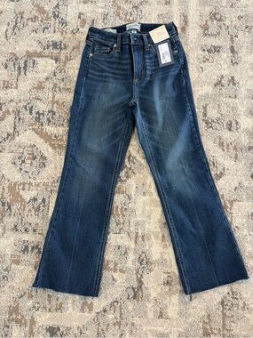 NWT Womens High Rise Kick-Flare Jeans - Size 2 Short / 2S